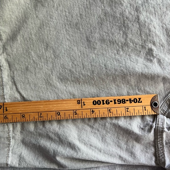 Weatherproof shorts, zip pocket, belt loops, birch (khaki) Size 42 runs big VGUC - Picture 7 of 13